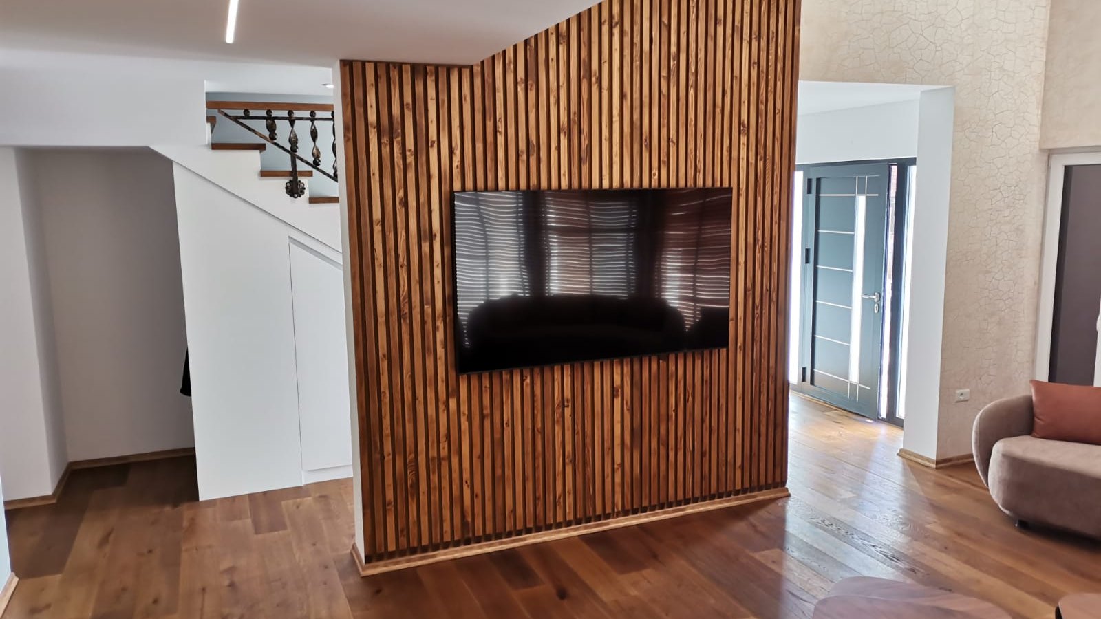 Handcrafted Tapacir sofa